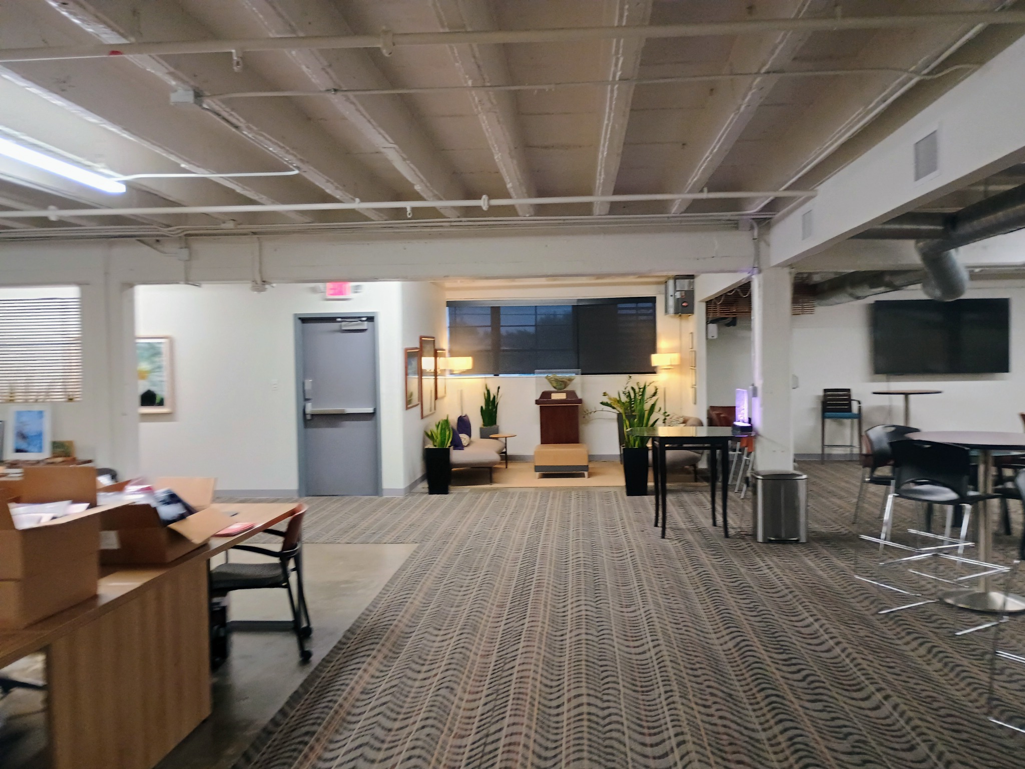 Second-floor photograph 5