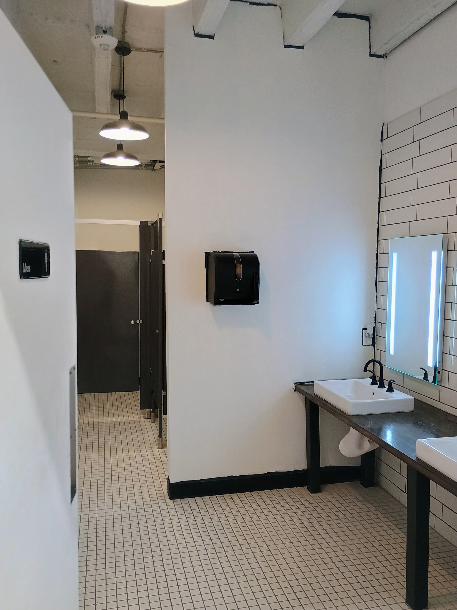 Second-floor photograph 16